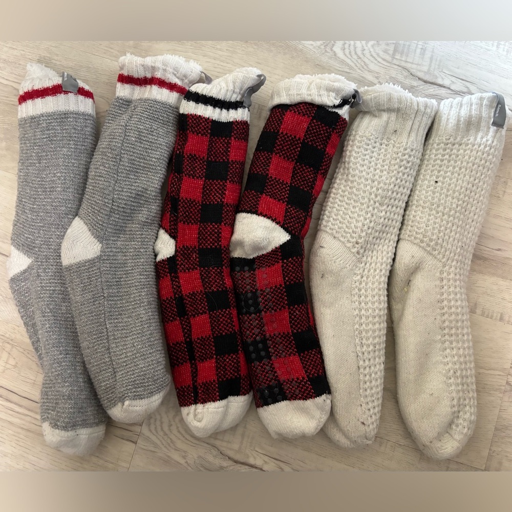 Bench Reading Socks